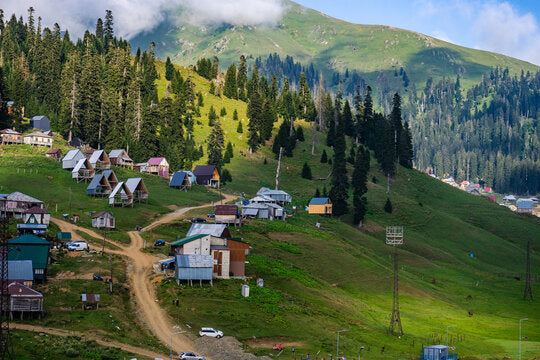 Bakhmaro: Witnessing a Breathtaking Sunset on the Mountaintop